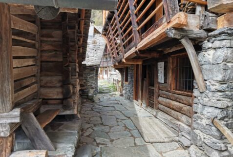 Alta via dei Walser - Oro - Glimpse of the hamlet - BBOfItaly