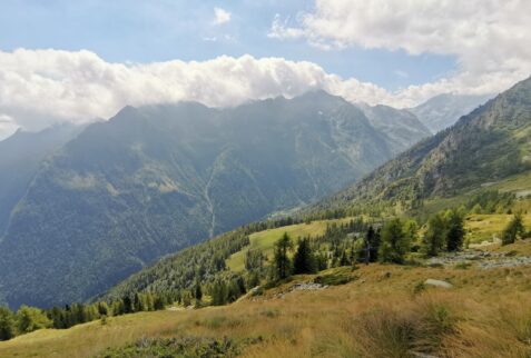 Cima Mutta 06 - View of Val Vogna valley - BBofitaly