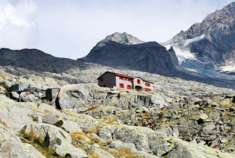 From Preda Rossa to Val Masino - Rifugio Ponti located at foot of Monte Disgrazia - BBOfItaly