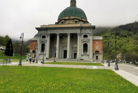 Santuario di Oropa - Basilica supoeriore - 02 - BBOfItaly