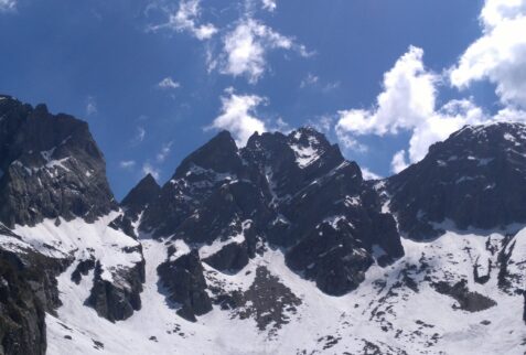 Val Bodengo - Val Garzelli - In the middle of Val Garzelli is located Pizzo Ledù the highest peak in the valley