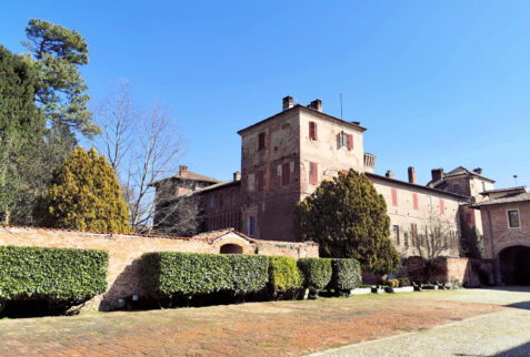Sartirana Lomellina - The castle stables yard
