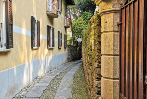 Isola di San Giulio - glimpses