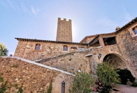 Tenuta Marsiliana – main part of the medieval hamlet with the tower