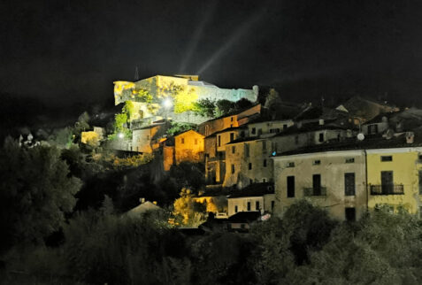 Pontremoli - Castello del Piagnaro by night