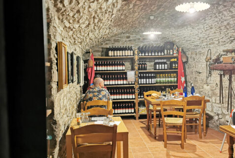 Pontremoli – Osteria della Bietola’s porch shaped room