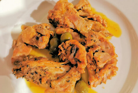 Pontremoli – Coniglio alla cacciatora done with a recipe of Toscana region, a fantastic second course