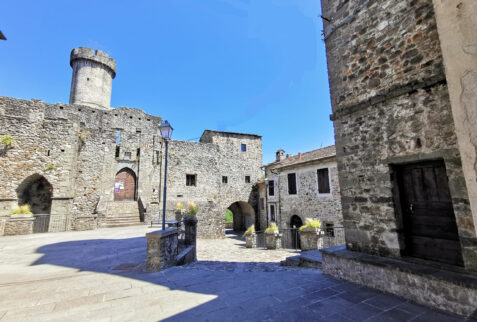 Malgrate Lunigiana – main square of Malgrate