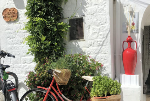 Alberobello – white coloured wall of Alberobello buildings