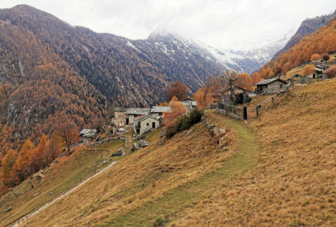Cermine – main path goes towards the tiny Alpeggio