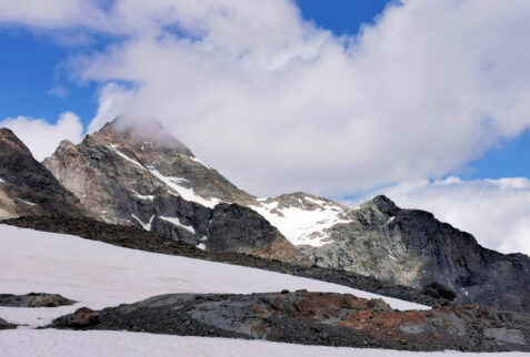 Val Loga – Pizzo Ferrè (3103 mters) seen from Passo Val Loga