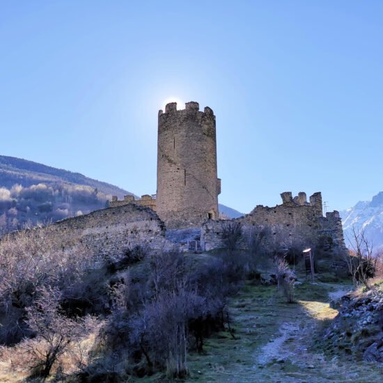 Chatel Argent Valle d’Aosta – east side of the castle with part of its walls