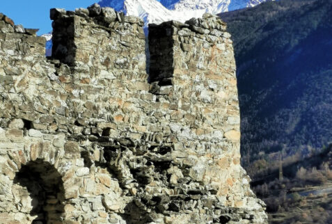 Chatel Argent Valle d’Aosta – battlements with Becca di Nona (left) and Monte Emilius (right)
