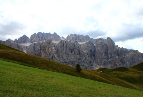 Dolomiti Piccolo Cir – meadows around “rocky castles”