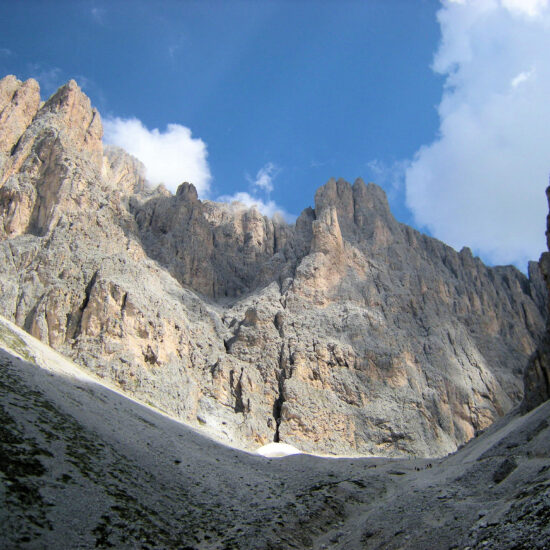 Rifugio Vicenza Valgardena – left hand side valley and massif Ciampani Wessely