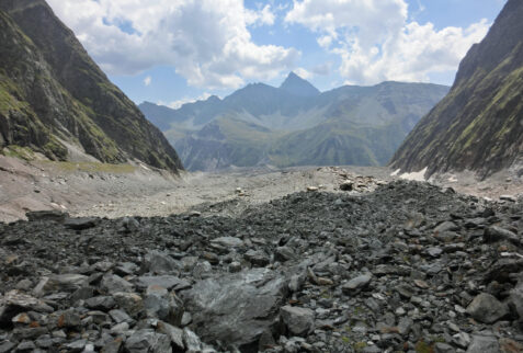 Ghiacciaio del Miage – looking towards Val Veny