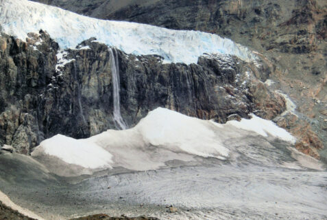 Fellaria Valmalenco – the dead glacier created by falling boulders of ice