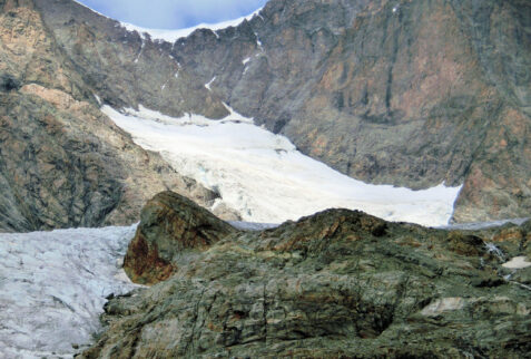 Fellaria Valmalenco – a small glacial amphitheatre where the ice stays longer