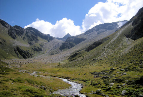 Lago Verde Val Martello – last part of the path which climbs to Lago Verde