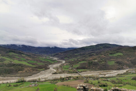 Fortezza di Bardi – landscape encompassing the fortress. Torrent Noveglia merges in Ceno stream