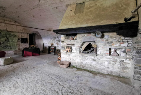 Fortezza di Bardi - the room with the large wood-burning oven