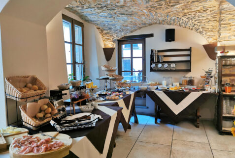 Fortezza di Bardi – unbelievable breakfast at B&B Ca del Grano