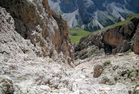 Seceda Alto Adige – steep path to Furcela da Mesdì