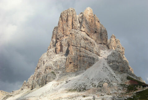 Rifugio Averau – the mighty Averau (2648 meters)