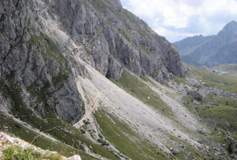 Rifugio Averau – path winds at foot of mountain Ra Gusela, Torre Anna and Nuvolau