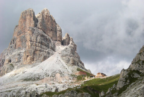 Rifugio Averau – the shelter in a fantastic position, dominated by mountain Averau