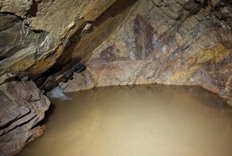 Marzoli mine - A lake formed by the intrusion of an underground river inside the mine - BBOfItaly