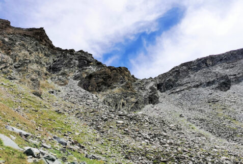 Entrelor – looking toward the end part of Vallone del’Entrelor where there is the pass