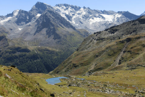 Rifugio degli Angeli – going up into Arp Vieille valley the landscape on the other side of Valgrisenche – BBofItaly