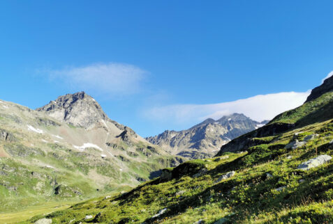 Mont de l’Arp Vieille - here you can see the landscape from the central part of Vallone di San Grato where the path to the top begins – BBofItaly