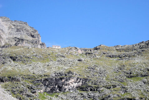 Rifugio Serristori – last steep part of the path up to Serristori shelter – BBofItaly