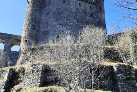 the imposing structure of Fosdinovo Castle