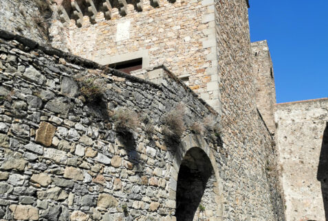 Castello di Fosdinovo – a glimpse of Fosdinovo Castle – BBofItaly
