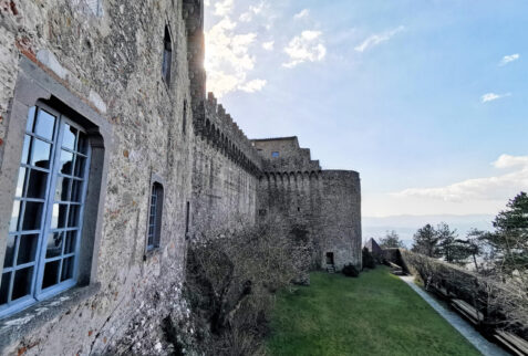 Castello di Fosdinovo – a glimps of Fosdinovo Castle – BBofItaly