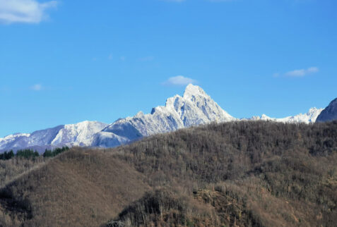 Castello di Fosdinovo – fantastic landscape on Apuan Alps seen from the walls of Fosdinovo Castle - BBofItaly