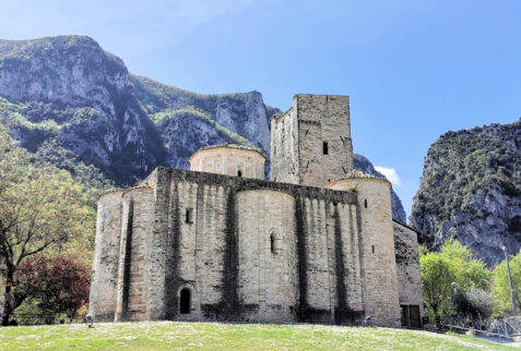 Abbey of San Vittore delle Chiuse - BBofItaly