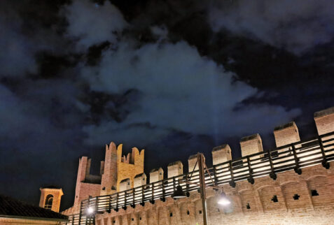 Gradara castle – medieval hamlet walls at night – BBofItaly