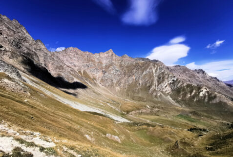 Lake of Changier – a view of the fantastic Feluma valley – BBofItaly