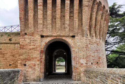 Mondavio - the gate to the fortress and hamlet - BBofItaly