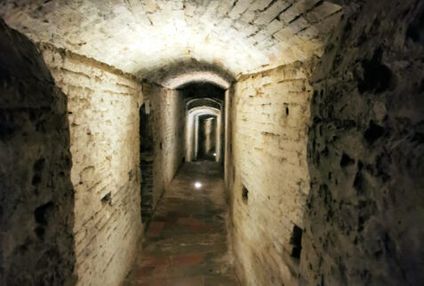 Mondavio - a glimpse of the inside of the fortress - BBofItaly