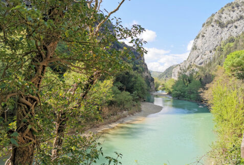 Furlo Gorge – river Candigliano winds along the gorge – BBofItaly