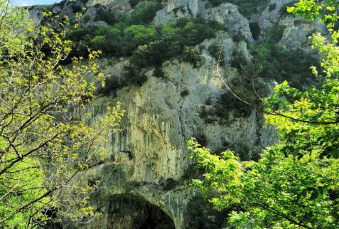 Furlo Gorge – a glimpse on Candigliano river – BBofItaly