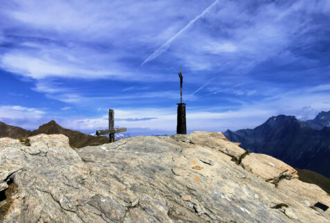 Metz – Chaligne – Tza – the two crosses on the summit of Pointe Chaligne – BBofItaly