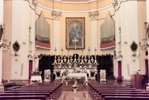 Corinaldo – interior of San Francesco church – BBofItaly