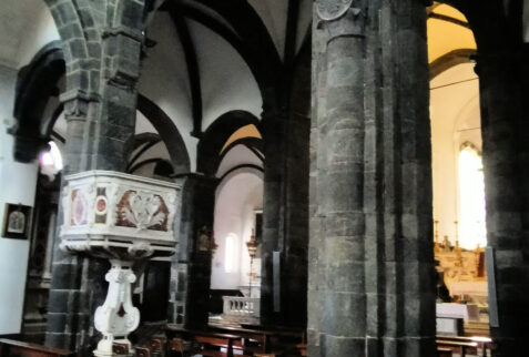 Levanto – Interior of church of Sant’Andrea - BBofItaly