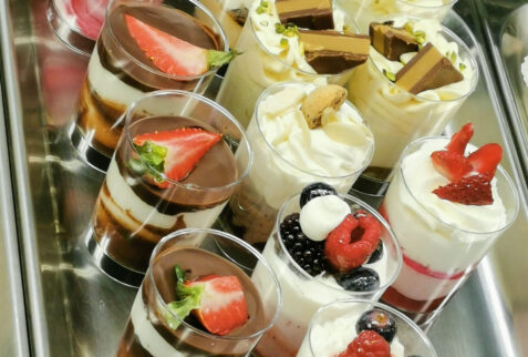 Il Gelatiere - small glasses of special ice cream - BBofItaly